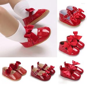 İlk yürüyüşçüler bebek ayakkabıları sevimli tatlı prenses tarzı 0-1 yaşındaki doğdu kırmızı festival yürüyüş sshoes 2023 ins süper