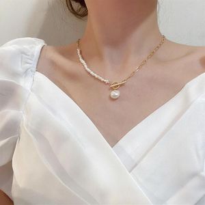 Chokers Elegancki naturalny naszyjnik z perłową słodką wodą dla kobiet złotą masywną Asymetrię łańcucha łącza