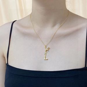 Fashion Gold Brass Letter Pendant Niche Unique Ladies Designer Necklace Valentine's Day Wedding Gift Jewelry.