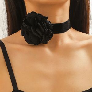 Chokers Temperament Romantic Big Rose Flower Halsband Bred svart sammet choker för kvinnor mode hals smycken parti present krage 231016