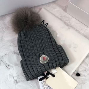 Moda Tasarımcı Şapkaları Erkek ve Kadınlar Beanie Sonbahar/Kış Termal Örgü Şapka Kayak Markası Bonnet Yüksek Kalite Ekose Kafatası Şapkası Lüks Sıcak Kap Örgü Şapka 318