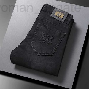 Jeans da uomo firmati Marchio di moda Coreano Pantaloni slim fit Slim Fit Spessore europeo Gioventù Nero puro Carrello trainato da cavalli H 2E55