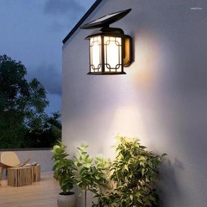 Lampy ścienne Solar Sconce Light Retro Waterproof Outdoor Garden Lighting Coftyard Aile Terrance Hallway Decor LED LED