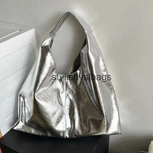 Сумки на ремне через плечо, большие вместительные серебряные сумки-хобо для дизайнерских сумок на плечо для покупок роскошных брендов, новинка 2023 года, мягкая сумка из искусственной кожи, стильные сумки