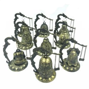 Arti e mestieri Arte geomantica cinese Decorazione domestica antica Lega di zinco Stile vintage Slot in bronzo Drago intagliato Campana buddista 231017