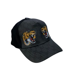 Nuovi designer Berretti da baseball da uomo Marca Cappelli con testa di tigre ape serpente Burberr Osso ricamato Uomo Donna casquette Cappello da sole gorras Berretto sportivo in rete B-17