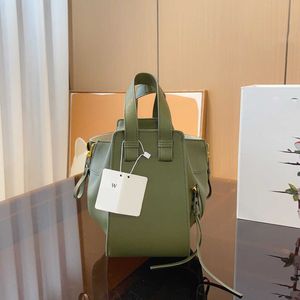 Hamk Designer Bags 10A компактная сумка-тоут с геометрией Сумки через плечо Сумки через плечо с геометрическим рисунком Сумки на плечо из зернистой воловьей кожи Сумка-хобо с тиснением Anagram Кошелек Togo 231015