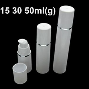 30pcs 15ml 30ml 50ml Pure White Cylindrical Silver Edge空の化粧品梱包容器プラスチックエマルジョンエアレスポンプボトルCDDSS NRXCA