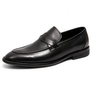 Sukienka buty luksusowe designerskie buty buty pu skóra swobodna jazda zapatos de hombre wsuwana oddychana czarna brązowe mokasyny 231017