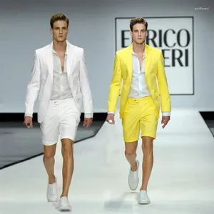 Abiti da uomo Pantaloni corti estivi Lino bianco da uomo per matrimonio sulla spiaggia Smoking giallo dello sposo Groomsmen Blazer Costume Homme 2 pezzi