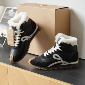 Rein authentische australische Schneestiefel, Damen-Schneestiefel mit Wollfutter, einzigartigem Design und hochwertigen Schuhen.