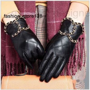 Fünf-Finger-Handschuhe Designer gute Designer-Leder-Halbfingerhandschuhe Damen-Schaffell-Motorrad undichte Finger kurzer Frühling und Herbst dünner Abschnitt VQM0