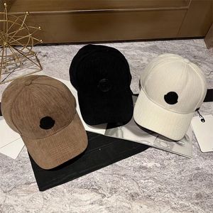 Baseball Caps Designer Autumn and Winter New Retro Ball Caps Men Woman Leisure luxe Sun Hats Caps Western Style Letter Label Dome Hat