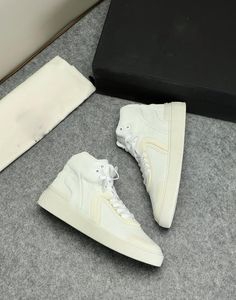 Berömda utomhus casual skor herrar b-skate high top sneakers tränare plattform sneaker multicolor spetsen lace-up skate skor hög topp mode löpande sko storlek 38-46 med låda