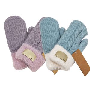 2023 Nowe dzianinowe rękawiczki dla mężczyzn kobiety jesienne zimowe ciepłe stałe kolor klasyczny design pary rękawiczki