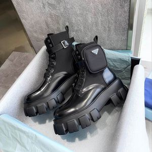 Klasik Moda Tasarımcı Botları Kadın Mat Patent Deri Ayak Bileği Monolit Platformu Boot Üçgen Dantel Up Kadınlar Siyah Savaş Goti Boyut 35-40