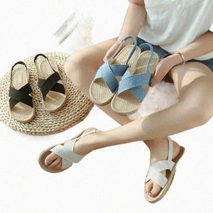 Crocuses Girl Sandálias Tanga Mulher Vintage Corda Moda Treinadores Fivela Casa Chinelos Mocassins de Verão 2022 D2Lg #