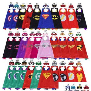 70X70Cm Doppelseitige Satin Cartoon Cosplay Kostüme Großhandel 30 Figuren Superhelden Umhänge Masken Set Kinder Halloween Weihnachten Party S