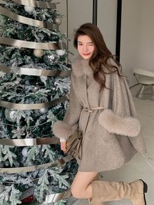 Wooling Blends TXII 2023 Przyjazd Cape Fashion Cashmere Poncho Lady Real Fur Cloak Streetwear Sacils 231017