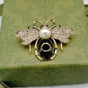 Designer marchio Lettere spille oro oro placcata cuore spilla per spillo per donne accessori per la festa di matrimonio regalo