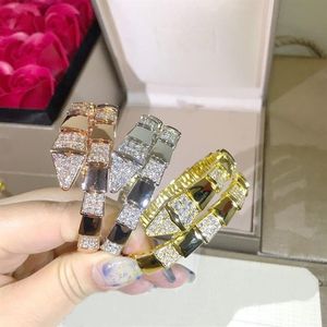 Mode Dame Frauen Messing 18K Gold Überzogene Einzelne Kreis Glatte Abstand Diamant Schlange Form Elastizität Weit Offene Armbänder B296P