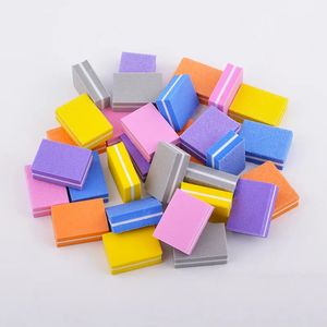 Pliki na paznokci 500100pcs Profesjonalny blok buforu szlifieru Plik gąbki dwustronne mini -polerowanie manicure zestaw manicure 231017