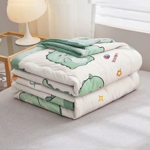 Sängkläder sätter Yanyangtian Autumn Thin Quilt Comporter Soft Air Conditioning Summer Quilt -täcke täcken Bäddbädd 150 Enkelsäng täcke 231018