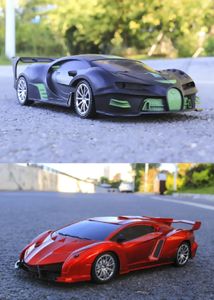 Diecast Model RC Car LED Light 2 4G Radio Remote Control Sports High Speed Drive Car Boys Toys for Children Christmasギフト231017