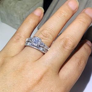 Anéis de casal de jóias vintage 925 prata esterlina princesa corte branco topázio cz diamante pedras preciosas festa de casamento feminino anel de noiva set251e