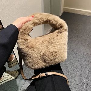 Sacos de noite Mulher Sacos Inverno Faux Fur Bolsa Bolsa Moda Quente Macio Mini Fluffy Bag Casual Bonito Feminino Crossbody Ombro Bolsa De Pelúcia 231018