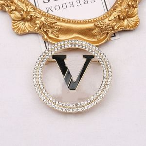 18K GOLD MARTH CARM BROOCH Double Letter Designer PIN عالية الجودة للنساء من الرجال جولة Brouches حفل زفاف هدية Jewerlry 20style