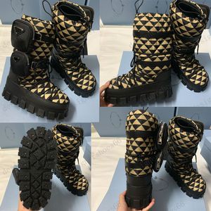 Stivali doposci in gabardine nylon Nylon gabardine ski boots Logo triangolo in metallo smaltato Luxury boots Winter snow boots party boots young girls booties 35 42