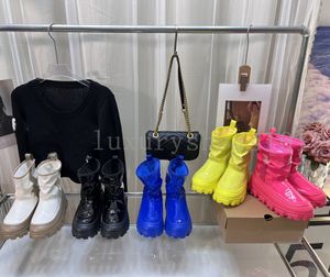 Tasarımcı Rainboots Yeni Avustralya Snow Boot Classic Brellah Mini UG Botlar Kış Dopamin Kahve Beyaz Platform Açık Mekan Ayakkabıları Boyut 35-40