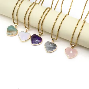 Pendanthalsband Natural Stone Amethysts Opal Heart Shaped Flash Labradorite Halsband Romantisk gåva för kvinnors jubileum