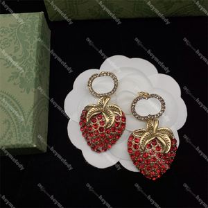 Brincos de argola de diamante de morango senhoras brincos de orelha de cristal vermelho intertravados brincos de designer com caixa