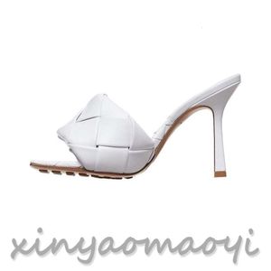 2023SS Scarpe eleganti Lido Sandali Ciabatte Tacchi piatti Scivoli Designer intrecciato Pantofole quadrate da donna Scarpe da sposa con tacco alto Scarpe eleganti Décolleté alla moda