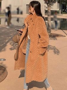 Женское зимнее пальто из овечьей стриженой шерсти, 2023, плотное теплое длинное пальто из овечьей шерсти, офисное женское элегантное пушистое пальто