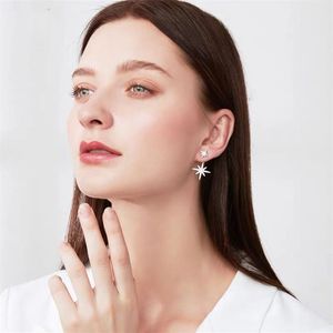 High End Luxury Star Mang Earrings S925 Sterling Silver Anti Allergy Lady Star Stud Asymmetric Left and High Shiny Shi230s
