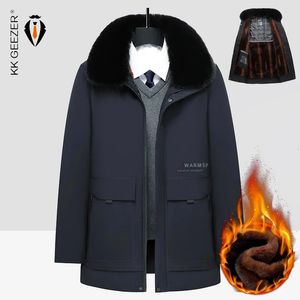 Piumino da uomo Parka invernale Giacca lunga da uomo Collo in pelliccia imbottito spesso caldo Taglie forti Pile antivento Flanella oversize Cappotto allentato impermeabile 231018