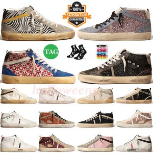 scarpe casual da uomo firmate da donna 2024 moda glitter goosly flash borchie dorate stampa leopardata piattaforma in pelle di cavallino skat mid star sneakers scarpe da ginnastica sportive in pelle scamosciata