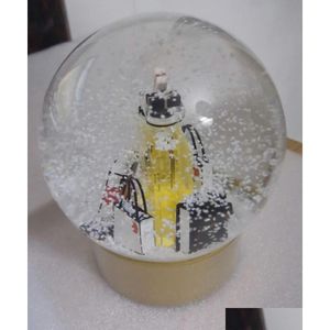 Juldekorationer 2022 Edition C Classics Golden Christmas Snow Globe med per flaska inuti Crystal Ball för speciell födelsedag nov DHQMC