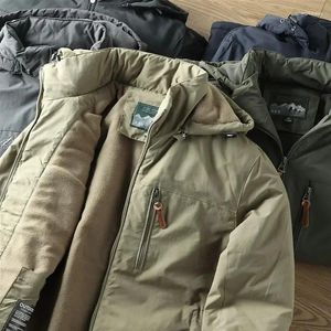 Giubbotti da uomo Addensare Giacca a vento Foderato in pile Giacca da uomo Outdoor Trekking Trekking 2023 Inverno caldo con cappuccio Cappotti impermeabili da uomo