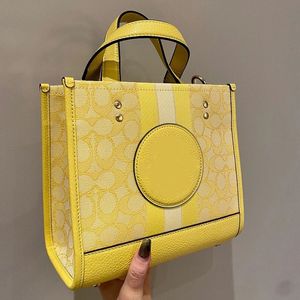 2024 Projektanci torebka torba na ramię Zakupy Torebka Open Crossbody Torby Patchwork Hafdery Square Trunk Cytry Totes Portfel Tote Luksusowe torebki