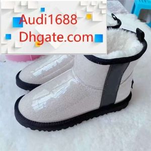 2024 AUSTRALISK DESIGNER CLASSIK CLEAR MINI UGGSITY SOOTS SHEELL WOOL CASHMERE BARN BARN BARN BARN KORT II TRIPLET Australien Baby Boys Girls Brand Winter Sno