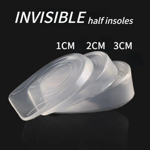 Accessori per parti di scarpe 2 pezzi Solette invisibili per aumento di altezza Inserti per sollevamento tallone in gel di silicone Protezione trasparente per la cura del piede Inserto elastico 3CM 231019