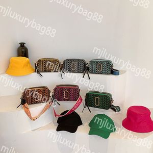 Högkvalitativ axelväskor Designer plånböcker Snapshot Luxury Women Handväskor Cross Body Bag Letter Shoulder Strap Fashion Diagonal Wallet Iconic Handbag Purse