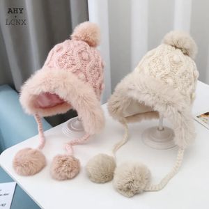 Skąpy brzegi czapki matka dzieci zima ciepłe króliczki dzieci dzieci słodkie króliki polarowe POM BONNET Baby dziewczyna Kobiet Windproof dzianin kapelusz z Earflap 231019