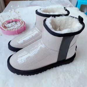 Avustralyalı Tasarımcı Klasik Clear Mini Uggsity Boots Koyun Yün Kaşmir Çocuk Çocuk Çocuk Çocuk Kısa II Üçlü Avustralya Bebek Erkek Kızlar Marka Kış Snow Boot 61ess