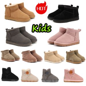 Top ugglie barn snöstövlar designer australia baby ultra mini boot pojkar flickor vinter barn päls mocka kohud fleece bomullskor puse varma knappstövlar