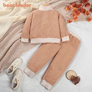 Kläderuppsättningar Bear Leader Girls 'Set 2023 Autumn/Winter New Children's Cashmere High Neck Long Sleeve+Pants Two Piece Children's Fashion Set 231019